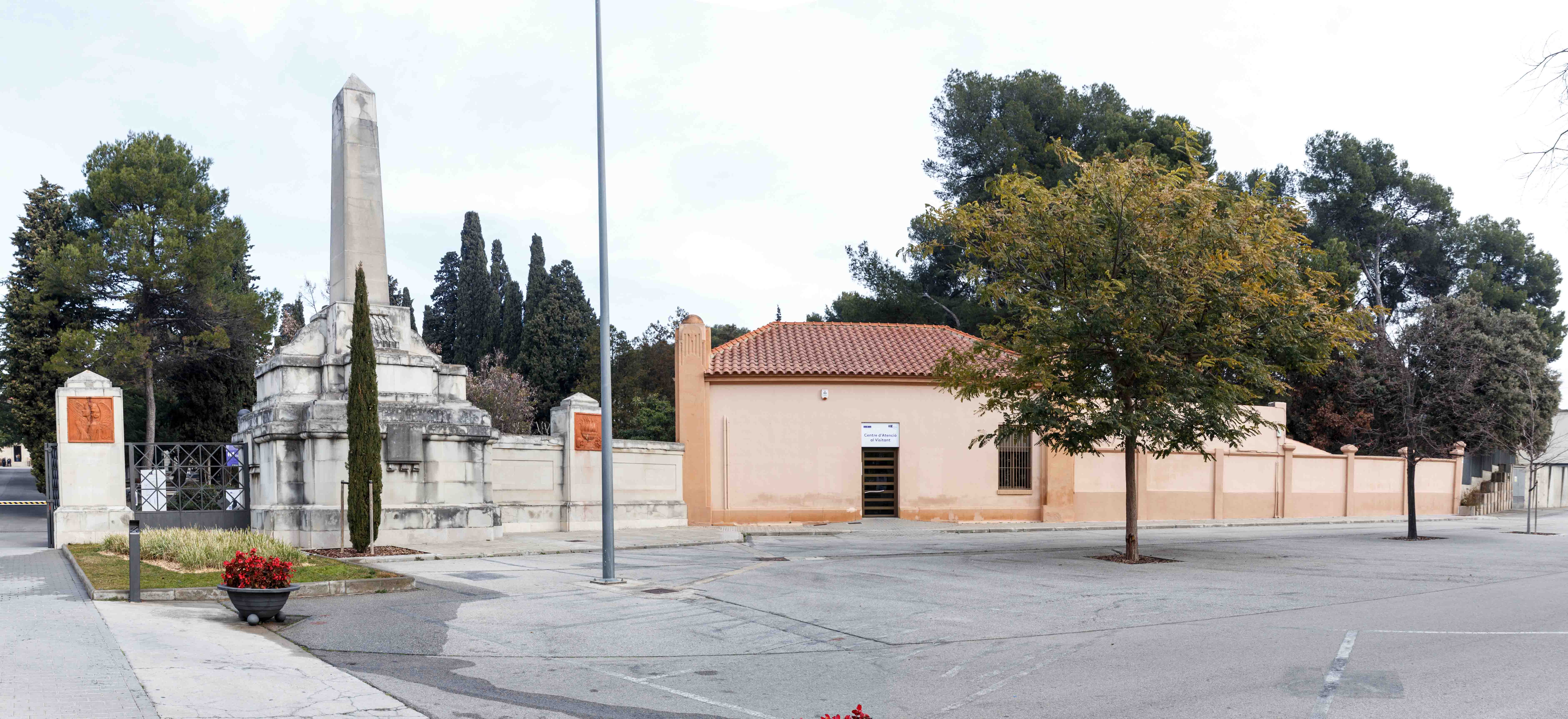 Fachada de la Oficina de atención al visitante